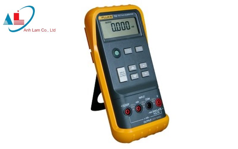 Máy phát điện áp và dòng chuẩn Fluke-715